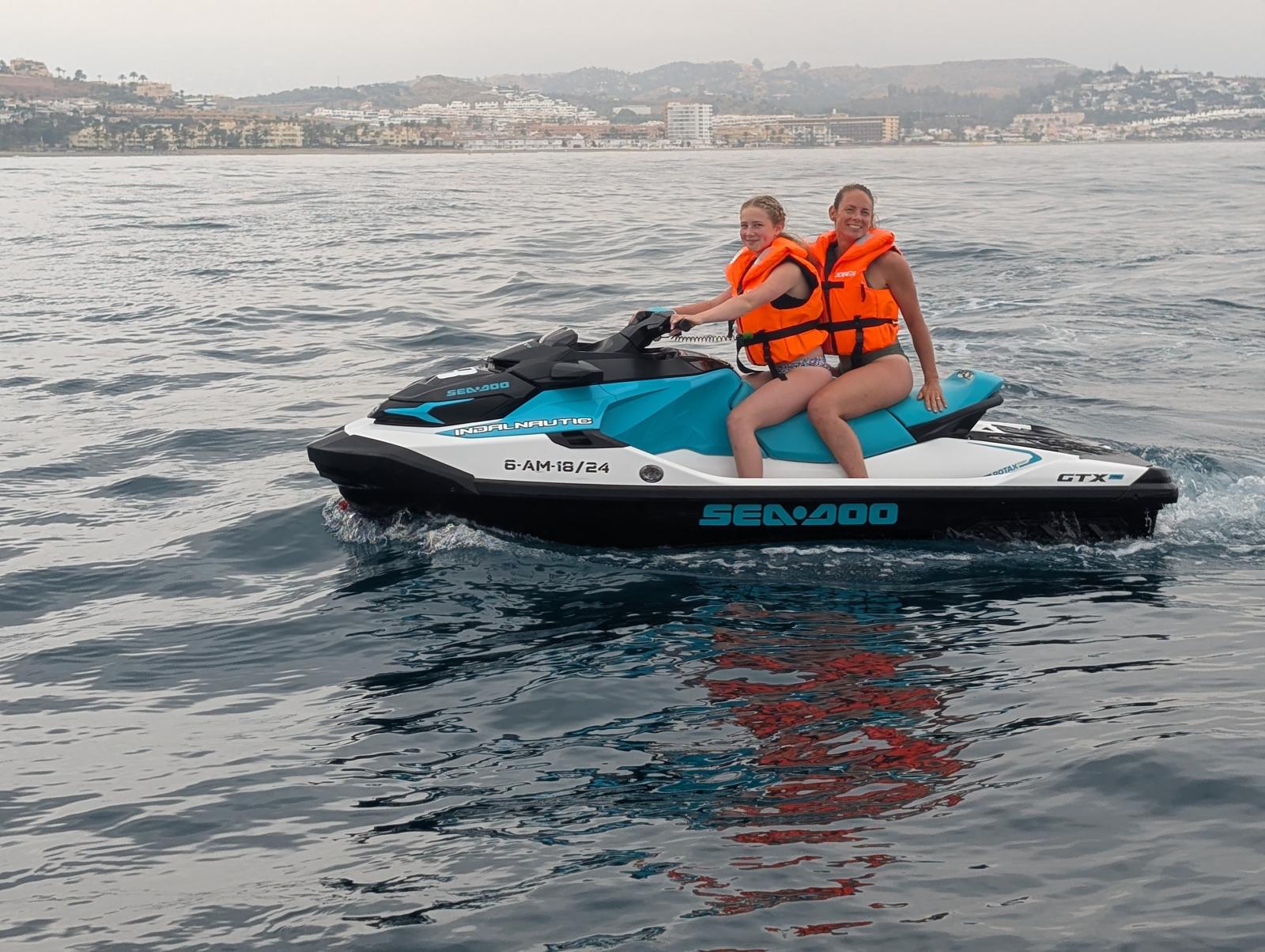 Family boat rental Fuengirola Marina
